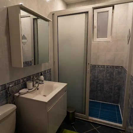 Cozy And Quiet Orbelus Apartment *